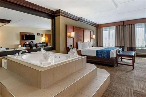 hotels near roselle nj|bathtub hotels near me.
